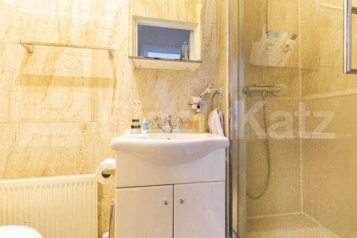 			1 Bedroom, 1 bath, 1 reception Flat			 Hillfield Avenue, Crouch End